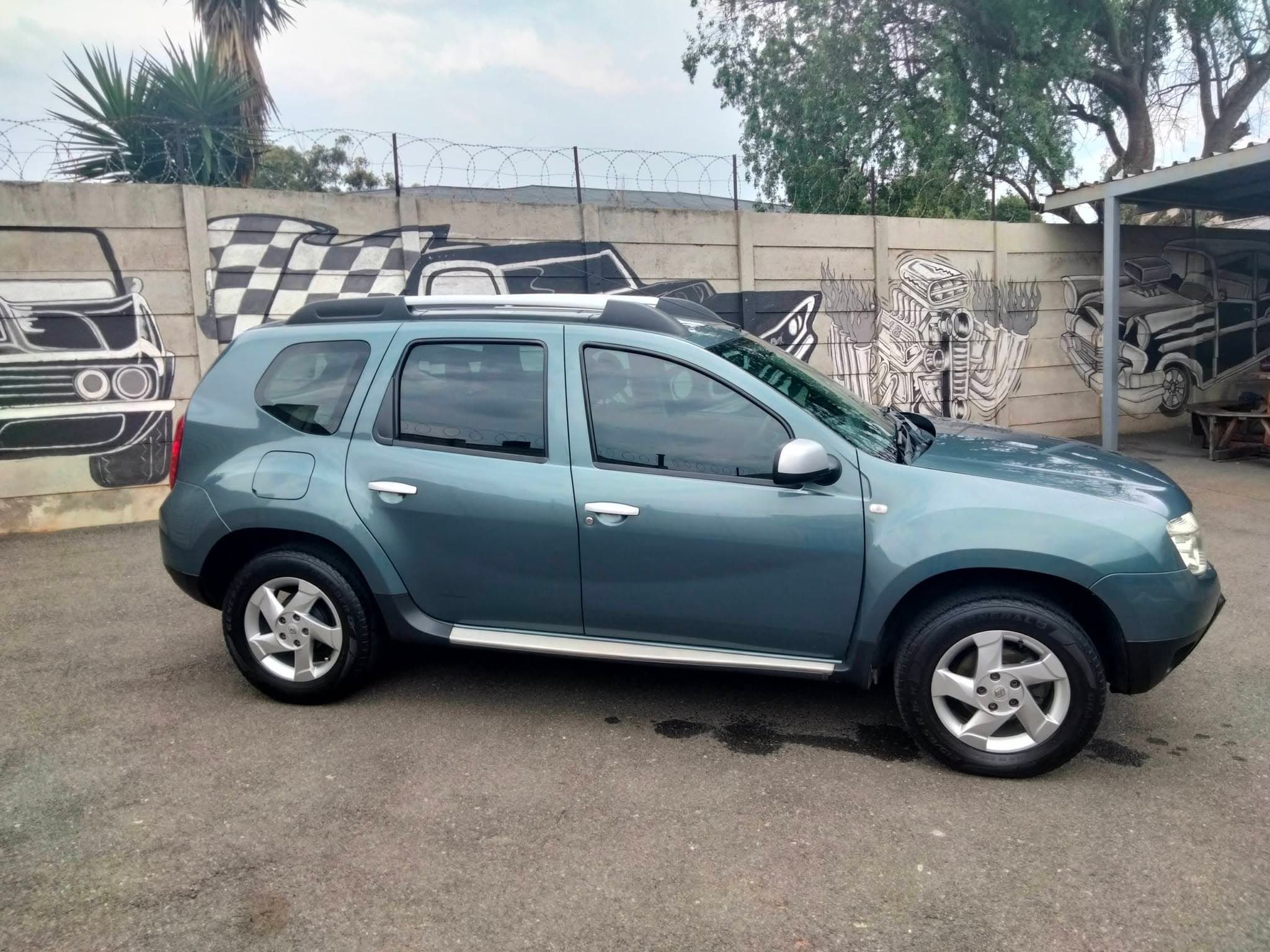 2014 Renault Duster 1.5 dCi SUV in grey, used car for sale in Krugersdorp (photo 1 of 13)